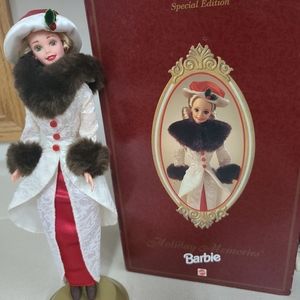 Hallmark Holiday Memories Barbie